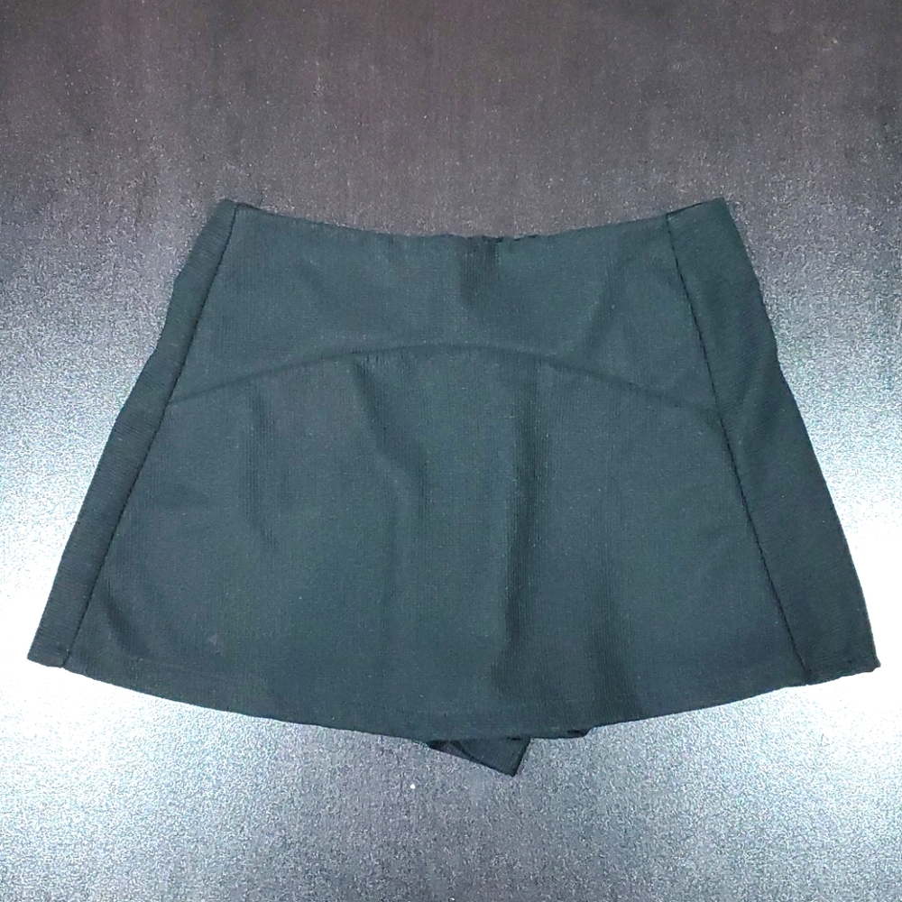 American Eagle Don't Ask Why Black Mini Skort